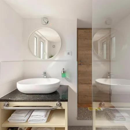 Razman Wine Gostinjska kuća Gracisce