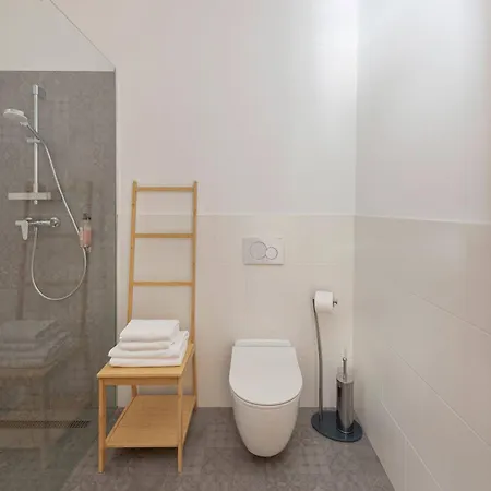 Razman Wine 3* Gracisce