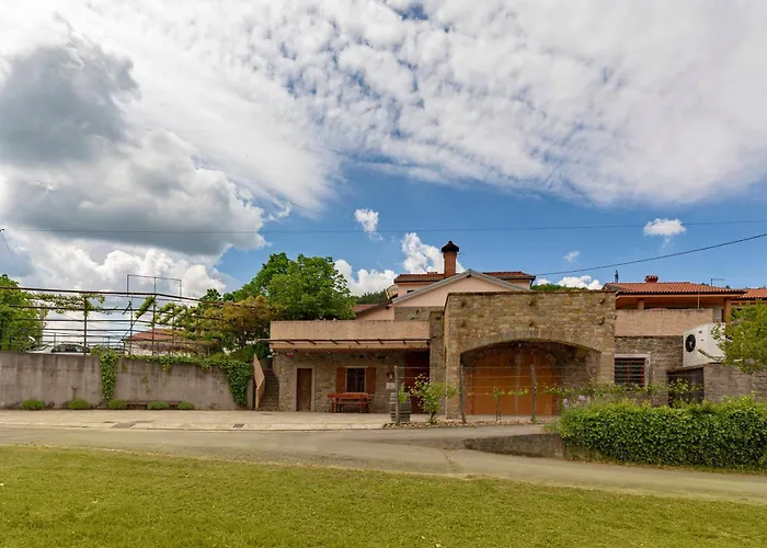 Razman Wine Gæstehus Gračišče